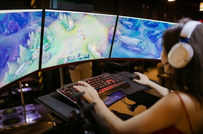 Entertainment & Gaming
