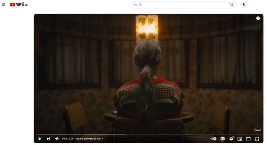 Inicie YouTube y busque el audio